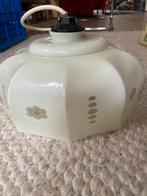 Vintage Opaalglazen plafondlamp, Huis en Inrichting, Lampen | Plafondlampen, Ophalen, Zo goed als nieuw, Glas