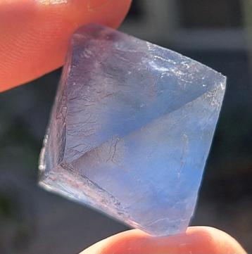 Blauw-groen Fluoriet kristal natuurlijk edelsteen mineralen  beschikbaar voor biedingen
