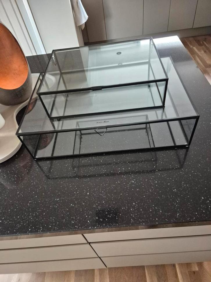 Riviera Maison Display Box - Glazen Doos, Huis en Inrichting, Woonaccessoires | Kisten, Zo goed als nieuw, Minder dan 50 cm, Minder dan 50 cm