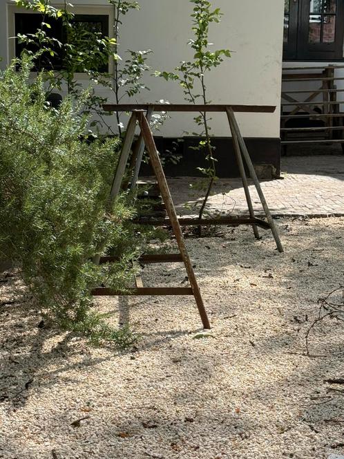 2 leuke ijzeren schragen –ideaal voor een toffe (tuin)tafel!, Tuin en Terras, Overige Tuin en Terras, Gebruikt, Ophalen
