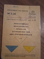 IK 2-20 instructiekaart nr 2-20 ABC strijdmiddelen, Ophalen of Verzenden, Landmacht, Nederland, Embleem of Badge