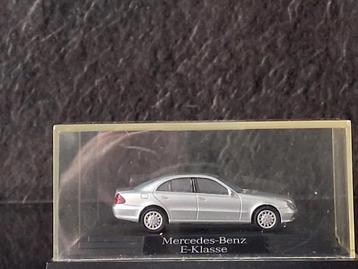 Modelauto Mercedes-Benz E-Klasse. beschikbaar voor biedingen