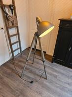 Tripod vloerlamp - Industrieel, Ophalen, Zo goed als nieuw, 150 tot 200 cm, Metaal