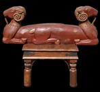 Northern Thai Double Ram Painted Sculpture houten ornament, Antiek en Kunst, Ophalen of Verzenden