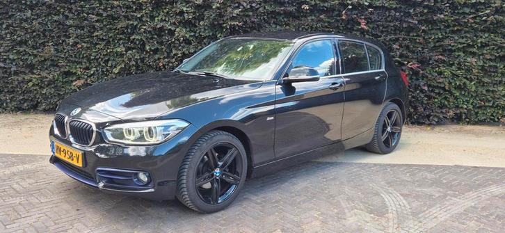 BMW 118i Sport-line | Leer | H&K | Aut | Trekhaak | 5Drs, Auto's, BMW, Particulier, 1-Serie, ABS, Airbags, Airconditioning, Alarm