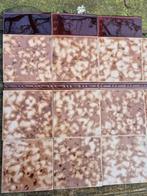 4,7m2 antieke bruin gewolkte tegels 15x15, veel randtegels, Antiek en Kunst, Antiek | Wandborden en Tegels, Ophalen