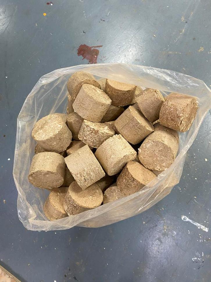 Haardhout Briketten, Tuin en Terras, Haardhout, Blokken, Overige houtsoorten, Minder dan 3 m³, Ophalen of Verzenden