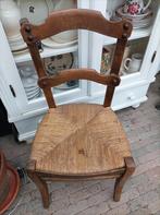 2 gematte Franse stoeltjes, Ophalen