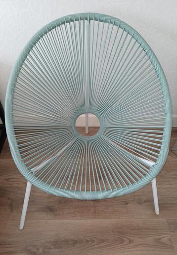 Draadstoel groen (binnen gestaan en ongebruikt) beschikbaar voor biedingen