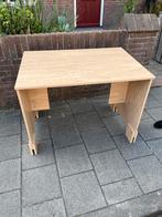 Leuk, licht houten bureautje, Ophalen, 50 tot 100 cm, Zo goed als nieuw, Tafelblad