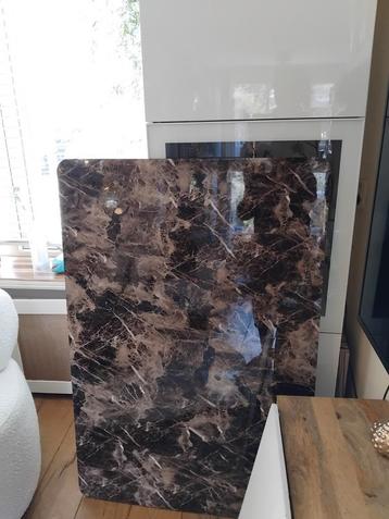 Tafel 80cm 120 cm met gouden poten 