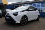 Toyota Aygo 1.0 VVT-i "X-Play - Team-D" (bj 2020), Auto's, Voorwielaandrijving, Stof, Gebruikt, Zwart