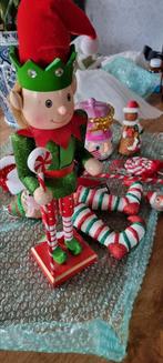 NIEUW MET KAARTJES notenkraker elf koekjestrommel, Ophalen, Nieuw