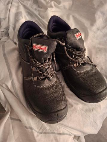 My T-Gear Veiligheidsschoenen Maat 39 beschikbaar voor biedingen
