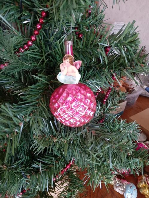 roze oudere glazen kerstbal langere hals met engelprent, Diversen, Kerst, Gebruikt, Ophalen of Verzenden