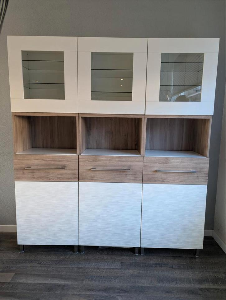 Nette Besta Ikea Servieskast - Verbouwingsuitverkoop, Antiek en Kunst, Antiek | Meubels | Kasten, Ophalen