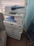Ricoh Aficio MP C2051 Kopieerapparaat, Ophalen, Gezichtsbruiner, Minder dan 10 lampen