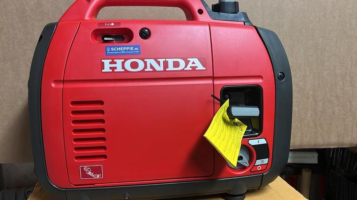 Honda Generator - Nieuw, Doe-het-zelf en Verbouw, Aggregaten, Nieuw, Benzine, Minder dan 5 kVA, Geluidgedempt, Ophalen of Verzenden