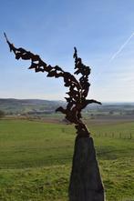 tuinbeelden  roestsculpturen op hardhouten sokkel, Nieuw, Ophalen of Verzenden, Abstract beeld, Metaal