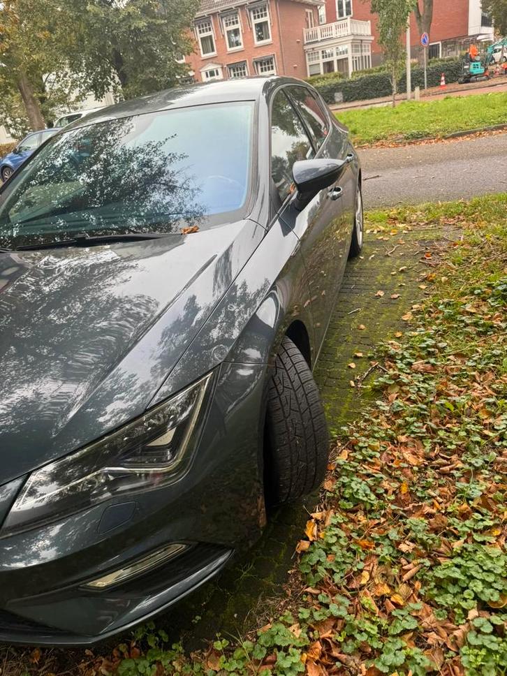 Seat Leon FR 1.5 TSI 150PK 2019 Grijs, Auto's, Seat, Particulier, Leon, Benzine, Hatchback, Handgeschakeld, Geïmporteerd, Zilver of Grijs