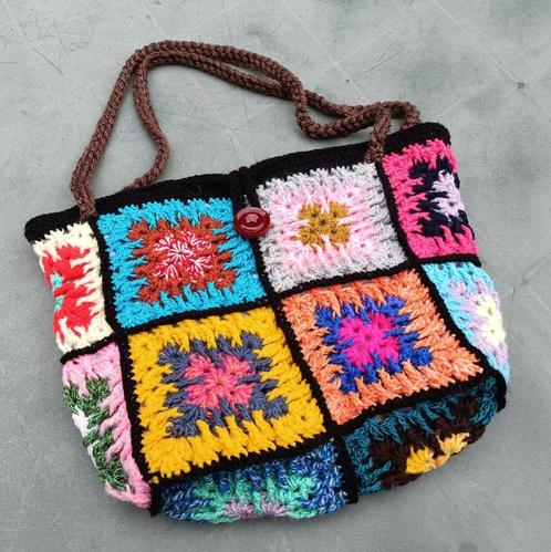 Retro gehaakt granny square tas met vintage binnen stof, Hobby en Vrije tijd, Breien en Haken, Nieuw, Haken, Naald, Ophalen of Verzenden