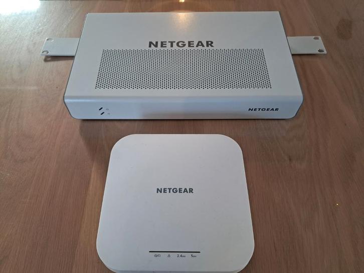Netgear Switch & Access Point, Computers en Software, Accesspoints, Gebruikt, Ophalen of Verzenden