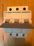Hager Automaat 1x MBN 316E B16 & 3x C16 per stuk, Doe-het-zelf en Verbouw, Elektra en Kabels, Ophalen of Verzenden, Zo goed als nieuw