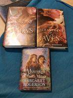 Margaret Rogerson Sorcery of Thorns/An Enchantment of Ravens, Ophalen of Verzenden, Zo goed als nieuw