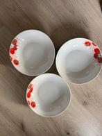 Drie leuke pastaborden met tomaten motief, Ophalen, Gebruikt, Bord(en), Overige stijlen