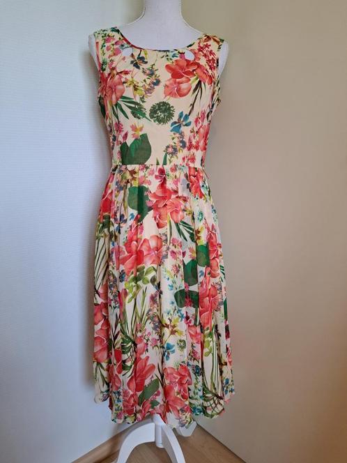 Beige bloem jurk Gabby skye, Kleding | Dames, Jurken, Nieuw, Maat 36 (S), Beige, Onder de knie, Ophalen of Verzenden
