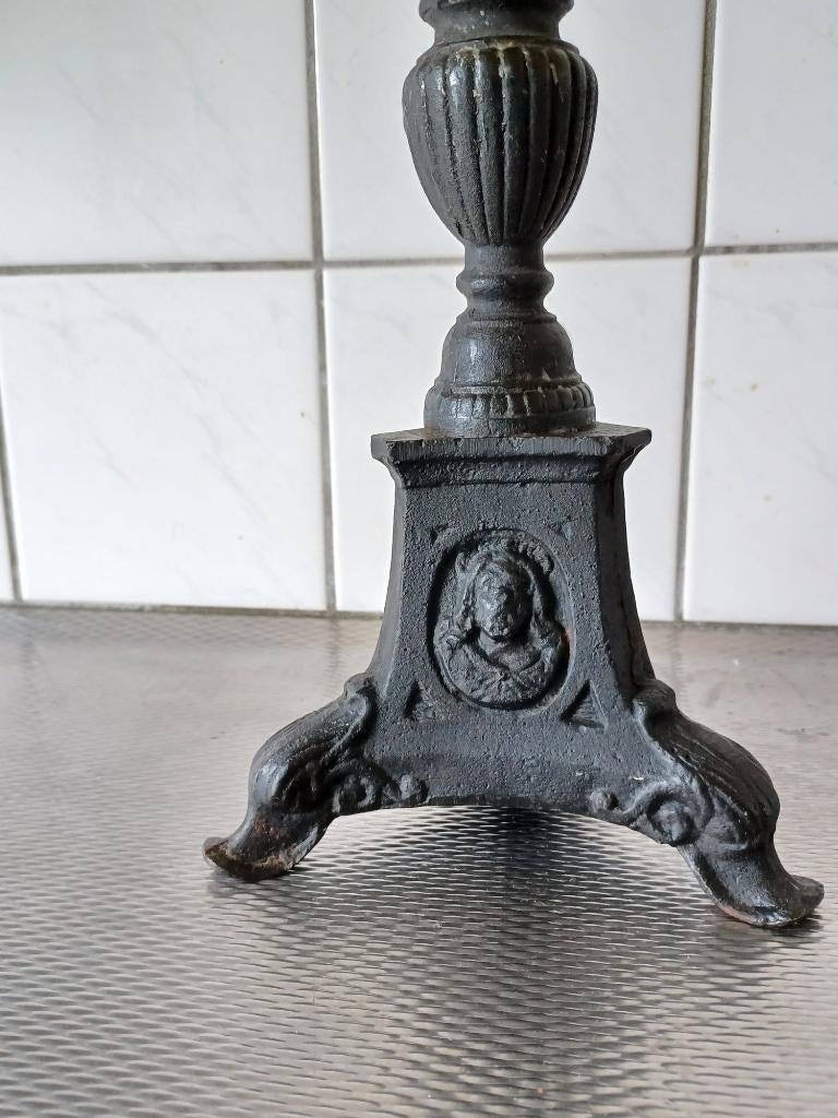 Mooie gietijzeren kandelaar                            25vp, Overige materialen, 25 tot 50 cm, Zwart, Ophalen of Verzenden