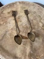 Set van 2 antieke messing paan/betel-lepeltjes, Ophalen