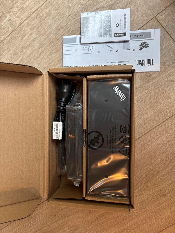 Lenovo ThinkPad Thunderbolt 3 Dock Gen 2 (40AN0135EU) – ZGAN, Computers en Software, Netwerk switches, Zo goed als nieuw, Ophalen