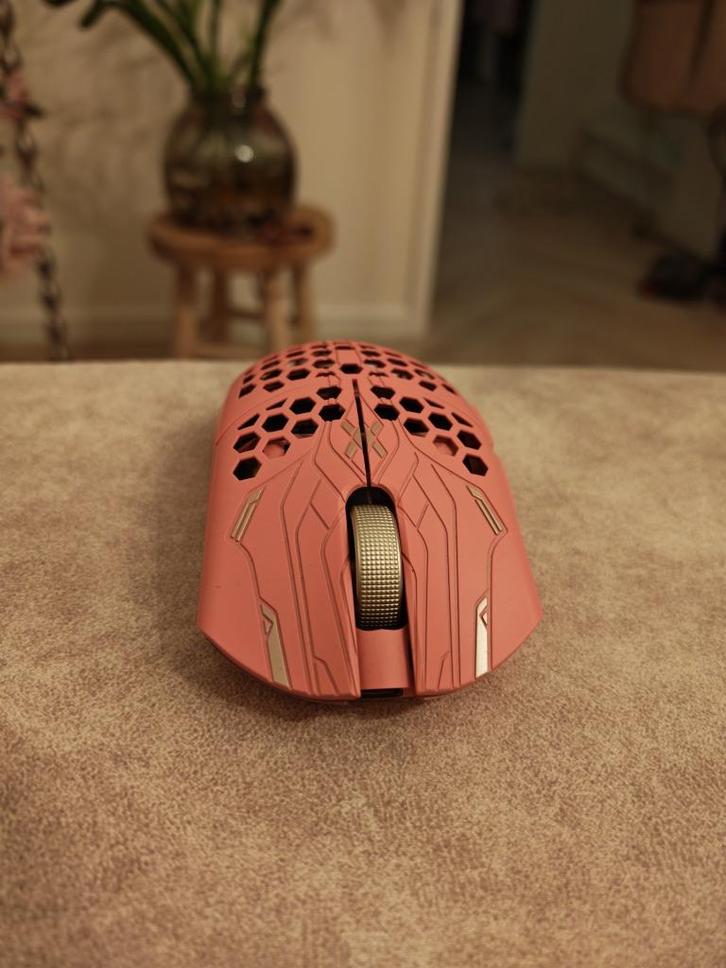 Finalmouse ULX Competition Sakura Classic Size (nieuwste Fm), Computers en Software, Muizen, Nieuw, Muis, Rechtshandig, Draadloos