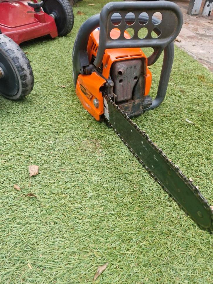 Castor cp 370 kettingzaag,  loopt heel fijn., Tuin en Terras, Hand-tuingereedschap, Zo goed als nieuw, Ophalen
