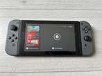Nintendo switch plus extra’s, Spelcomputers en Games, Spelcomputers | Nintendo Switch, Ophalen of Verzenden, Gebruikt, Met 3 controllers of meer