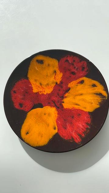 Wandbord fat lava style bruin, geel en roodoranje beschikbaar voor biedingen