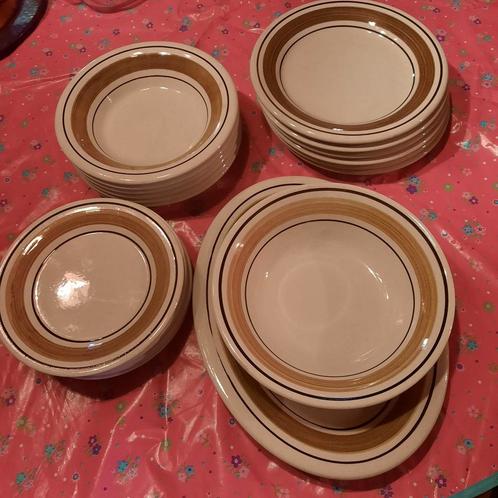 Vintage Aardewerk Servies - Italië, Antiek en Kunst, Antiek | Keramiek en Aardewerk, Ophalen