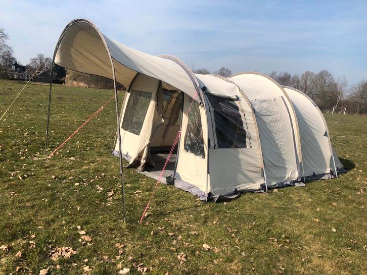 BARDANI VILLANOVA 320 RUIME 4 PERSOONS TENT, Caravans en Kamperen, Tenten, tot en met 4, Gebruikt, Ophalen