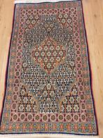 Vintage handgeknoopt perzisch tapijt 136x76, Info@SlatsAntiek.nl, 100 tot 150 cm, Perzisch, Rechthoekig