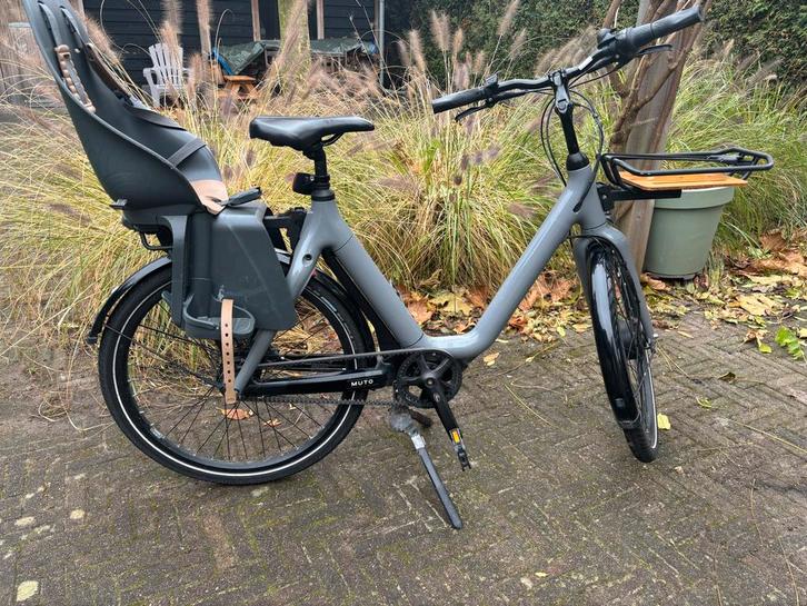 Stella Muto Elektrische Fiets - Lichtgrijs, Fietsen en Brommers, Fietsen | Dames | Damesfietsen, Gebruikt, Overige merken, (Extra) lage instap