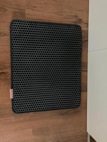 Uitloopmat 50 x 40 cm voor kattenbak, nergens meer korrels beschikbaar voor biedingen