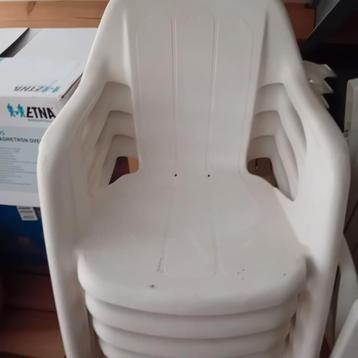 Tuin stoelen  beschikbaar voor biedingen
