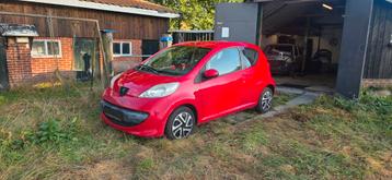Peugeot 107 2006 in onderdelen  beschikbaar voor biedingen