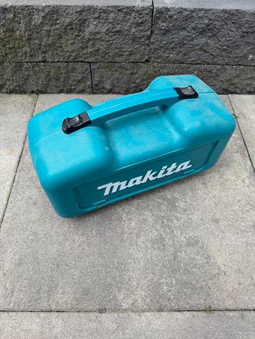 Makita BO5031K schuurmachine beschikbaar voor biedingen