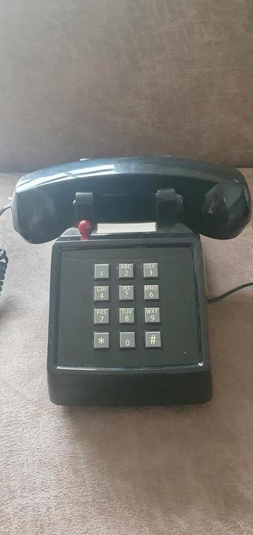 retro telefoon voor ouderen  beschikbaar voor biedingen