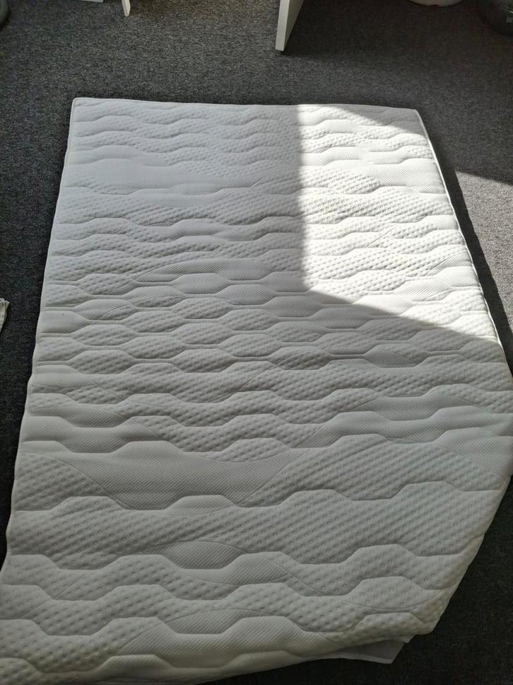 Topper / Topmatras Frans Bed Caravan, Huis en Inrichting, Slaapkamer | Matrassen en Bedbodems, Zo goed als nieuw, Matras, 140 cm