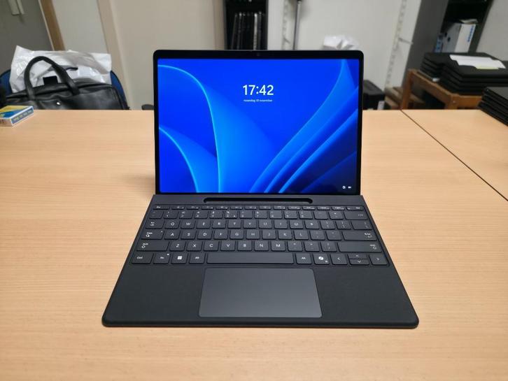 SURFACE PRO 11, ULTRA 5, 8GB, 256GB, DEMO MODEL, NIEUWSTAAT, Computers en Software, Windows Laptops, Zo goed als nieuw, 13 inch