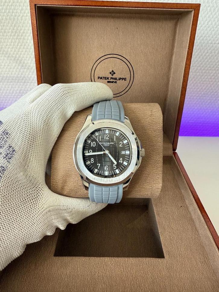 Patek Phillipe Aquanaut Grey 40MM, Sieraden, Tassen en Uiterlijk, Horloges | Heren, Nieuw, Polshorloge, Overige merken, Staal
