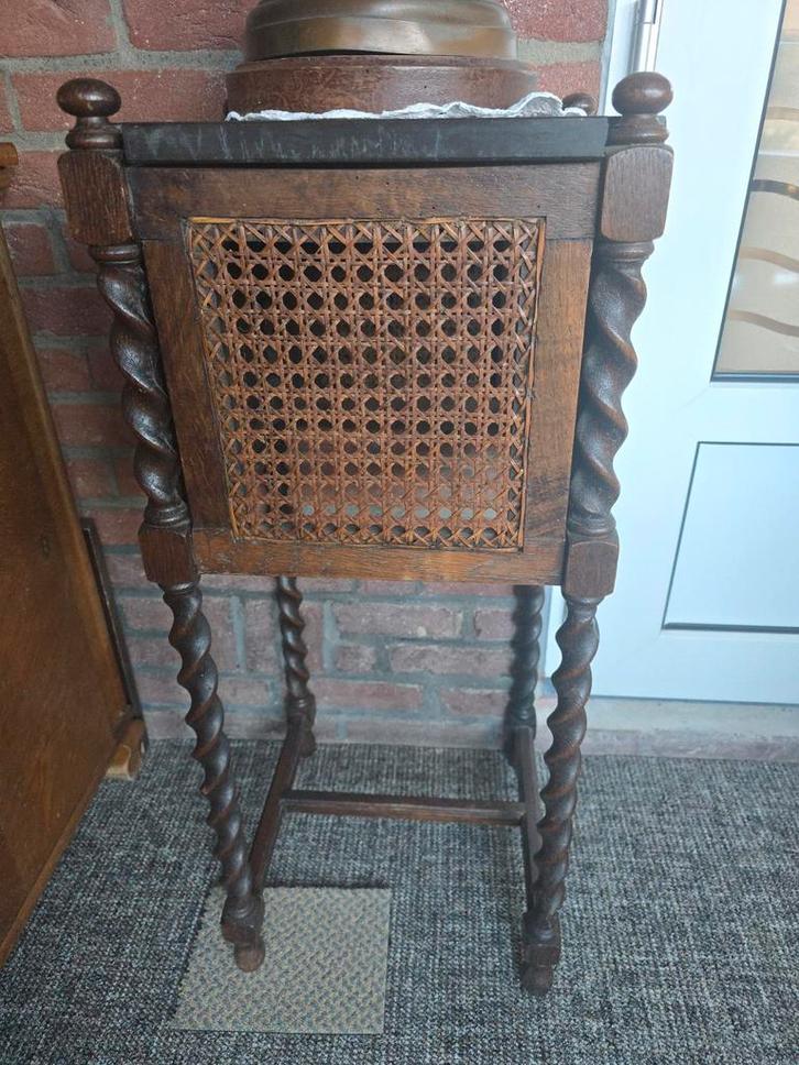 Antieke Rookstandaard / Bijzettafel met Gerstgedraaide Poten, Antiek en Kunst, Antiek | Meubels | Stoelen en Banken, Ophalen